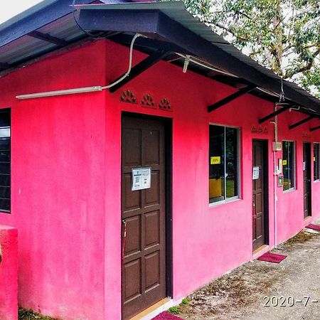 Lopoh Waterfront Budget Chalets Villa Hulu Langat Exterior foto