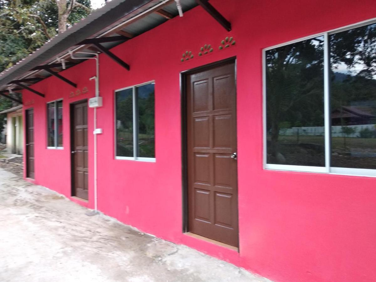 Lopoh Waterfront Budget Chalets Villa Hulu Langat Exterior foto
